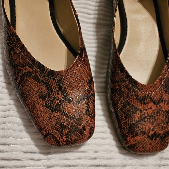 Franco Sarto  Women's Brown/Black snake print Flats - Picture 5 of 6